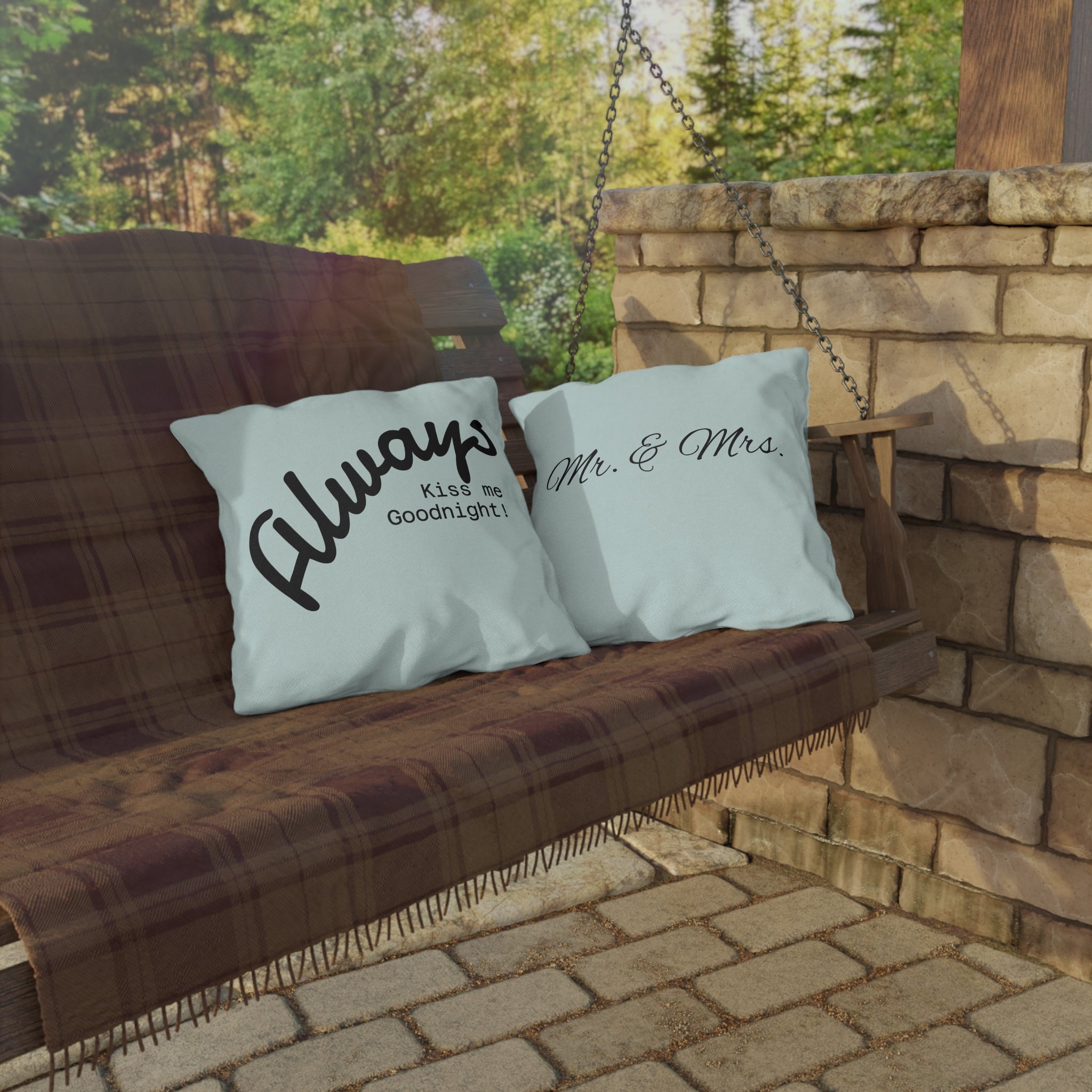 Outdoor Pillow — "Home Sweet Home" Monochrome Decorative Cushion for Porch & Patio