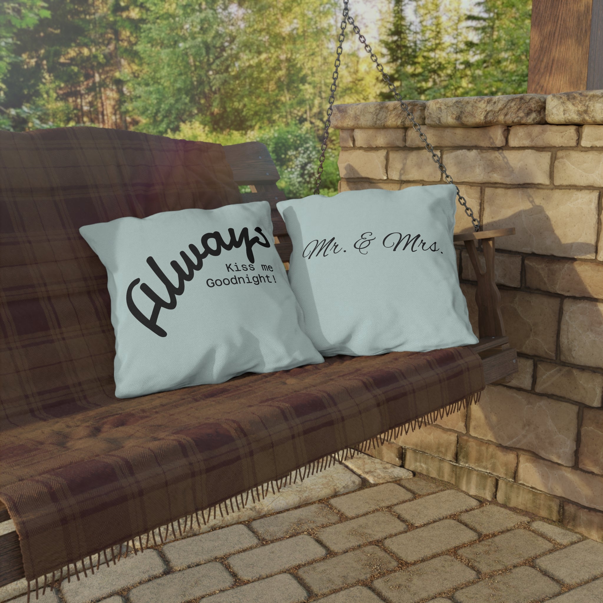 Outdoor Pillow — "Home Sweet Home" Monochrome Decorative Cushion for Porch & Patio