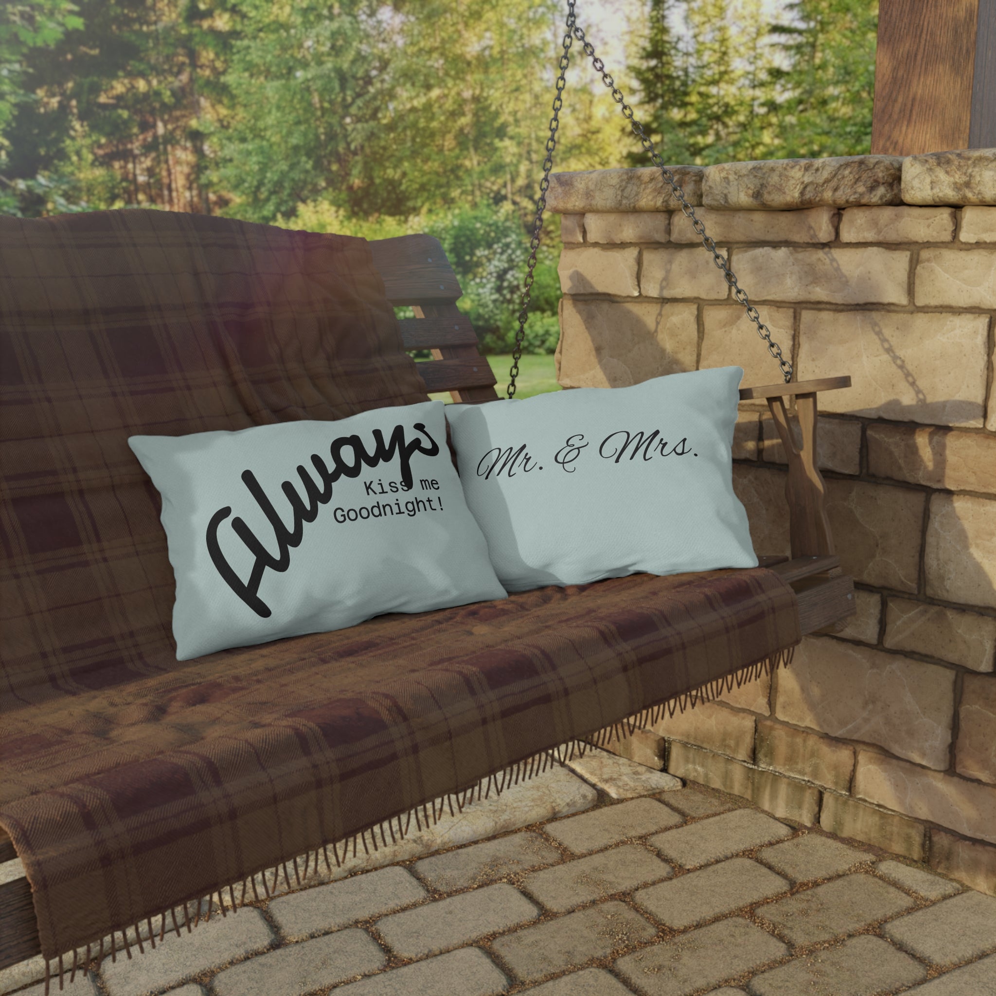 Outdoor Pillow — "Home Sweet Home" Monochrome Decorative Cushion for Porch & Patio